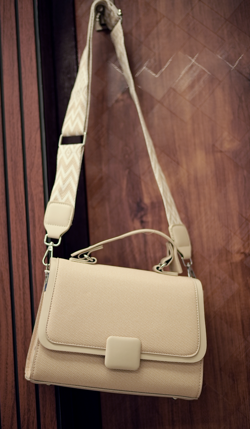 Ecru Luxe Envelope Bag – Atelier Minimal Collection