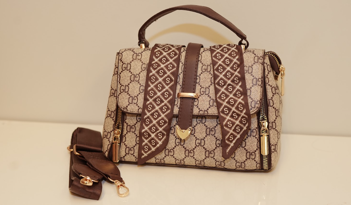 Heritage Monogram Luxe Tote – Goldline Edition