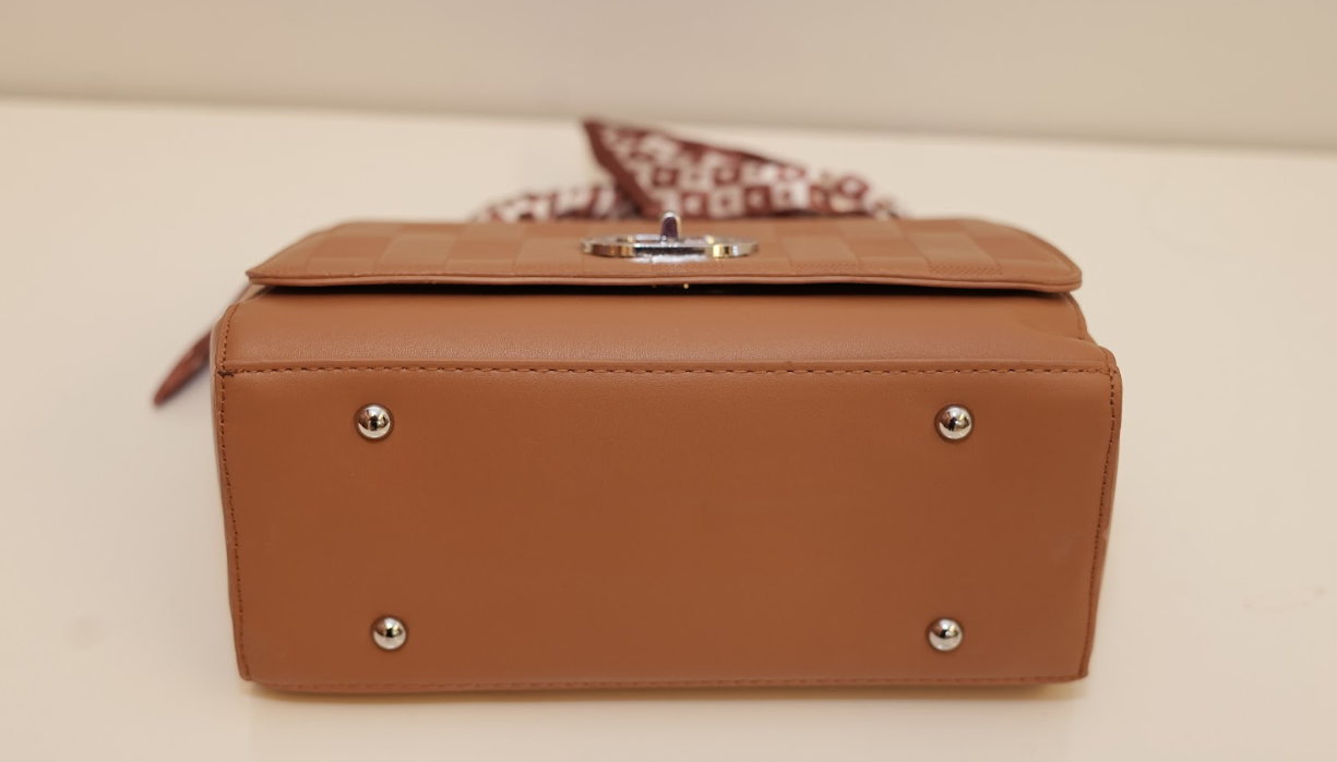 Café Luxe Edition – Caramel Grid Check Handbag