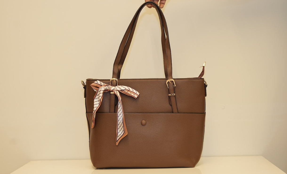 Madison Elite City Tote – Luxe Caramel Leather Edition